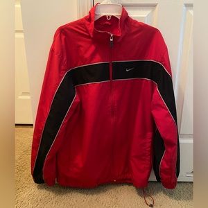 Red Nike Windbreaker Men’s Medium Lightweight Jacket